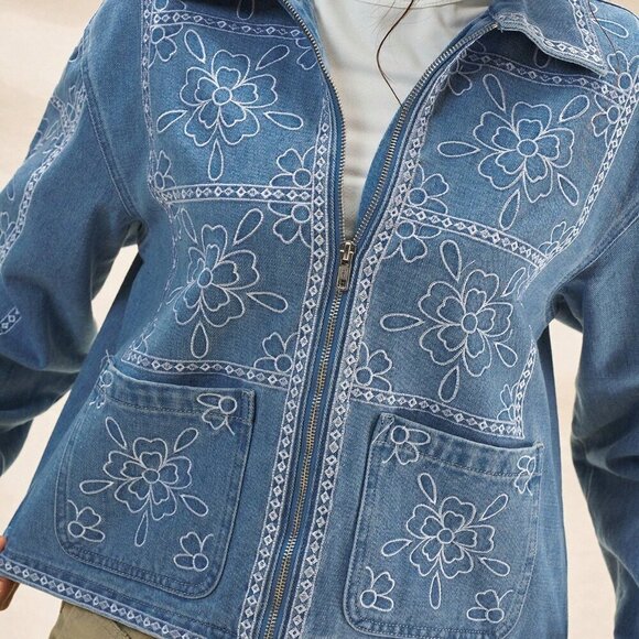 Blue Casual Women's Flower Embroidery Denim Jacket - Picture 5 of 11